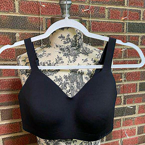 Lululemon‎ Women's Bra Black Size 32DD